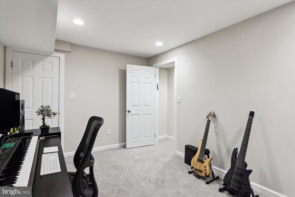 Fitness Equipment, Home Office, Interior, Recessed Lighting