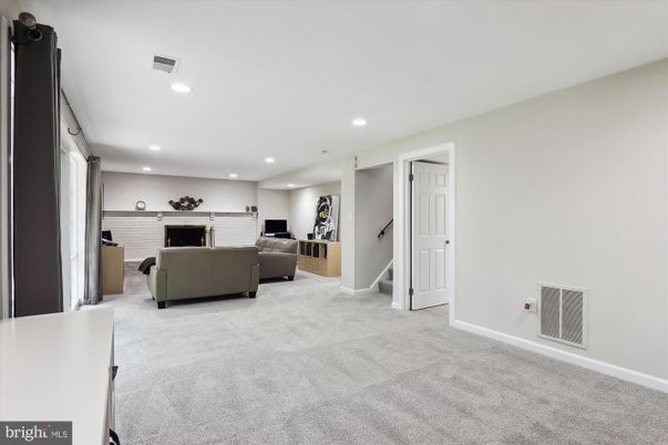Fireplace, Interior, Living room, Recessed Lighting