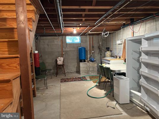 Interior, Stone Walls, Washer, Wooden Beams