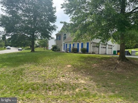Backyard, Detached Garage, Exterior