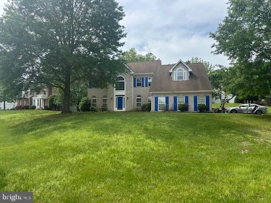 Backyard, Exterior, Facade, Cape Cod