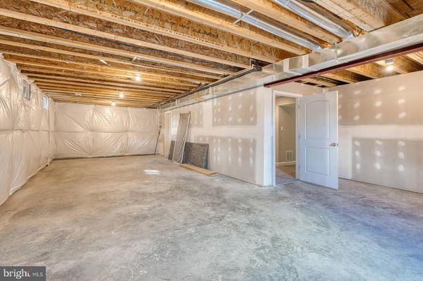Empty room, Interior, Wooden Beams