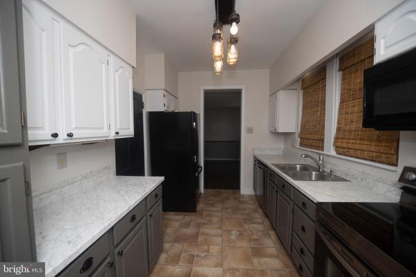 Interior, Kitchen, Pendant Lights