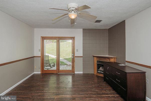 Empty room, Fireplace, Interior, Wood Texture Flooring