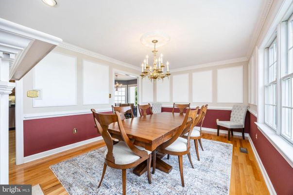 Chandelier, Dining room, Fireplace, Interior, Recessed Lighting, Wood Texture Flooring