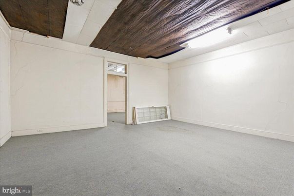 Empty room, Interior, Wooden Ceilings
