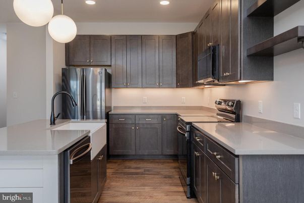 Interior, Kitchen, Pendant Lights, Recessed Lighting, Wood Texture Flooring