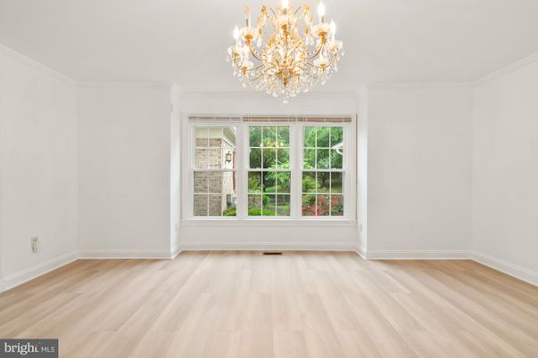 Chandelier, Empty room, Interior, Wood Texture Flooring