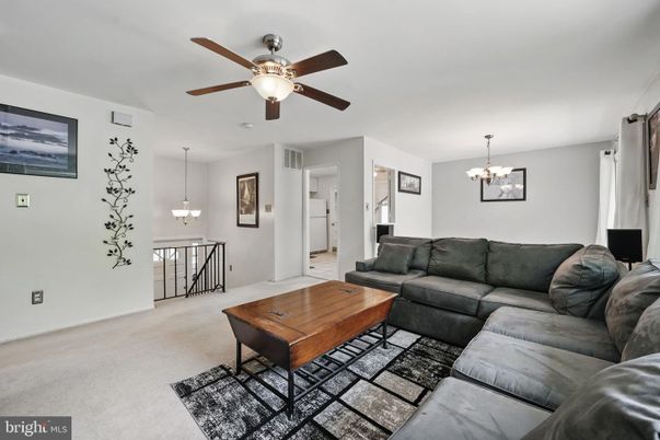 Chandelier, Interior, Living room, Pendant Lights