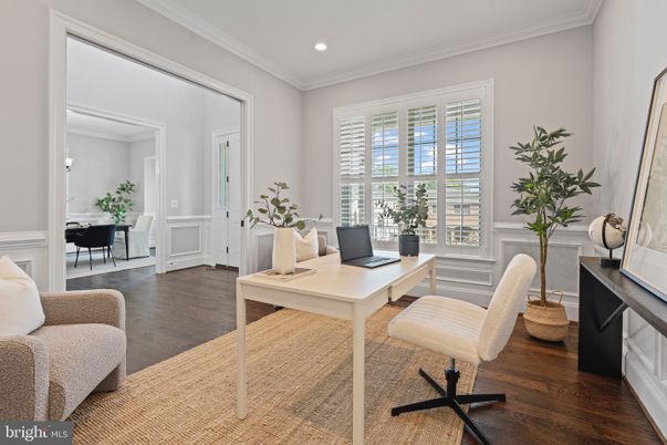 Home Office, Interior, Recessed Lighting, Wood Texture Flooring
