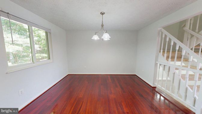 Empty room, Interior, Pendant Lights, Wood Texture Flooring