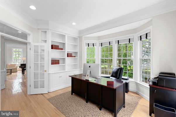 Home Office, Interior, Recessed Lighting, Wood Texture Flooring