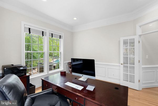 Home Office, Interior, Recessed Lighting, Wood Texture Flooring