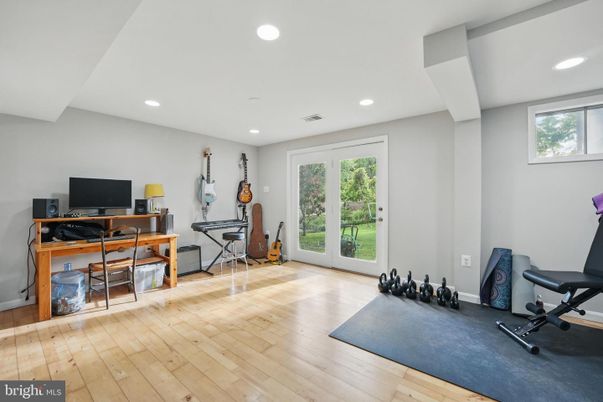 Fitness Equipment, Home Office, Interior, Recessed Lighting, Wood Texture Flooring