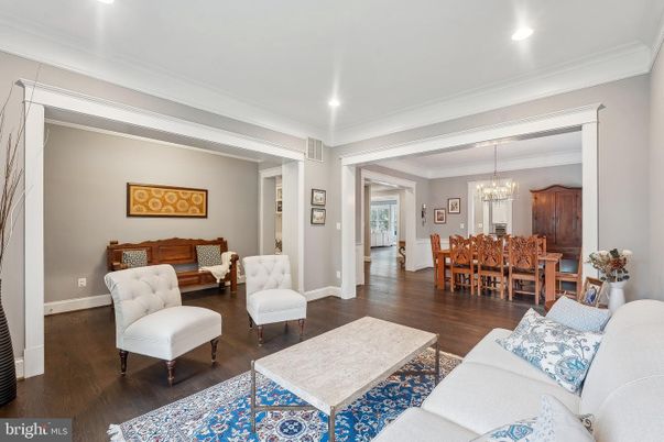 Chandelier, Dining room, Interior, Living room, Recessed Lighting, Wood Texture Flooring