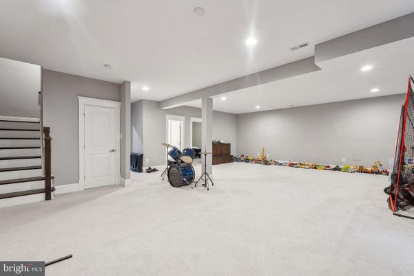 Fitness Equipment, Interior, Recessed Lighting
