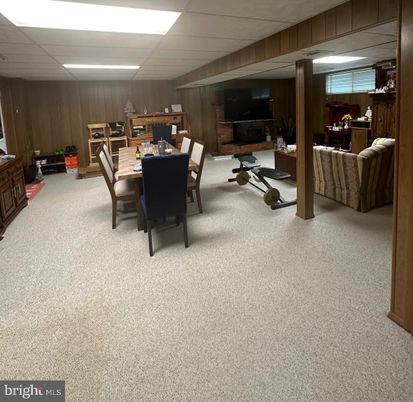Dining room, Interior, Living room, Recessed Lighting, Wooden Walls