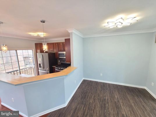 Interior, Kitchen, Pendant Lights, Wood Texture Flooring