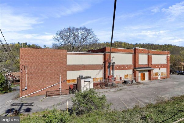 Exterior, Facade, Brick Facade, None