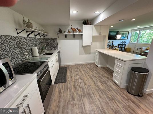 Interior, Kitchen, Recessed Lighting, Wood Texture Flooring