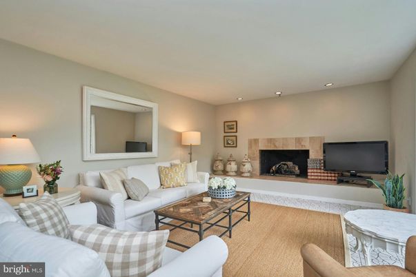 Fireplace, Interior, Living room, Recessed Lighting