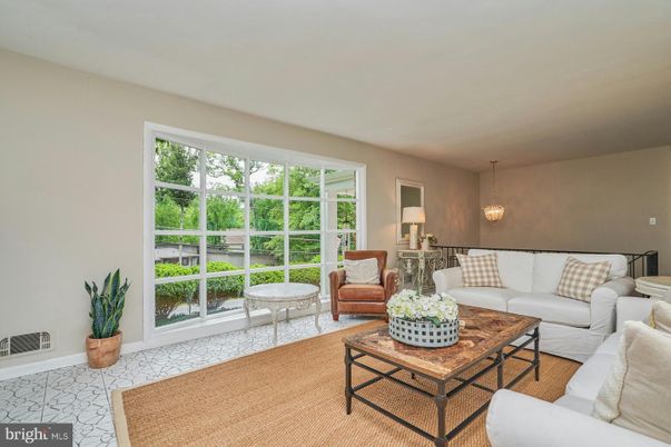 Interior, Living room, Pendant Lights