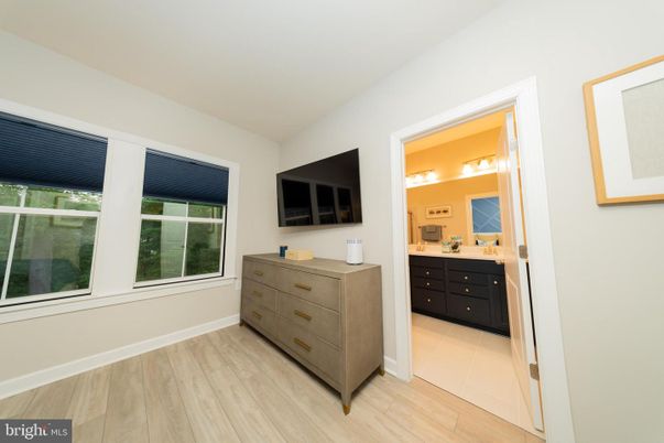 Bathroom, Dual Sink Vanities, Interior, Wood Texture Flooring