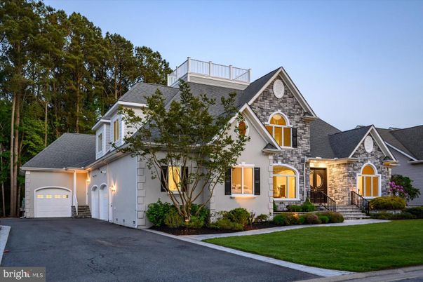Attached, Exterior, Facade, French Provincial