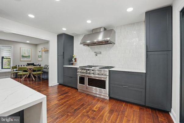 Dining room, Interior, Kitchen, Recessed Lighting, Stainless Steel Appliances, Wood Texture Flooring