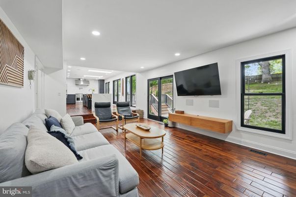Interior, Kitchen, Living room, Recessed Lighting, Wood Texture Flooring