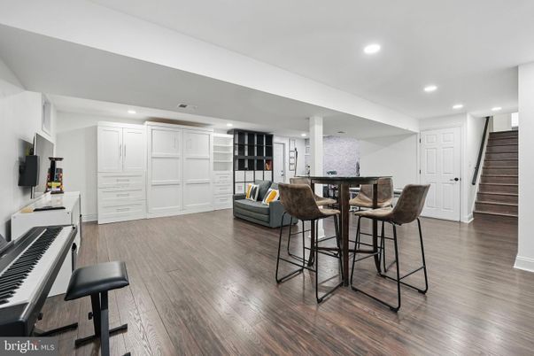 Interior, Piano, Recessed Lighting, Wood Texture Flooring