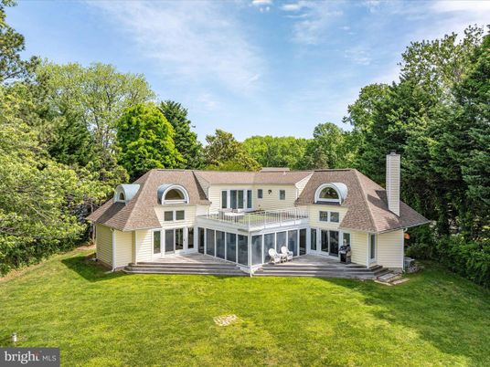 Backyard, Exterior, Facade, French Provincial