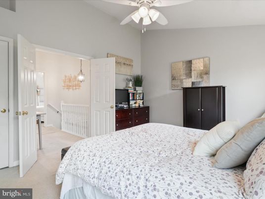 Bedroom, Interior, Pendant Lights