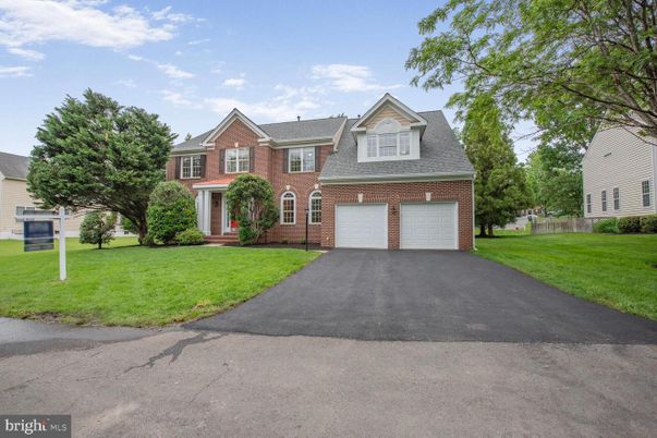 Attached, Exterior, Facade, Brick Facade, Cape Cod
