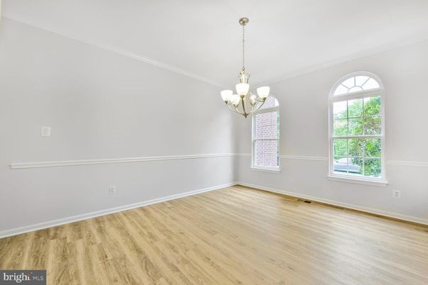 Chandelier, Empty room, Interior, Wood Texture Flooring