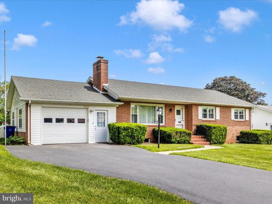 Attached, Exterior, Facade, Brick Facade, Cape Cod