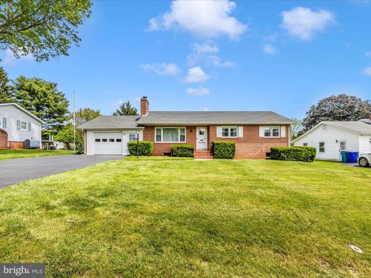 Attached, Exterior, Facade, Brick Facade, Cape Cod
