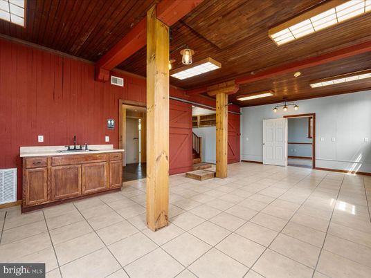 Empty room, Interior, Wooden Beams, Wooden Ceilings, Wooden Walls