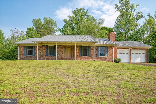Attached, Exterior, Facade, Brick Facade, Ranch