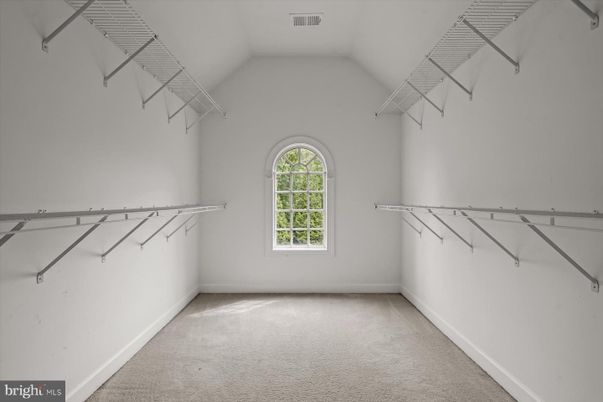 Empty room, Interior, Walk-in Closets