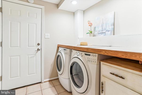 Interior, Recessed Lighting, Washer