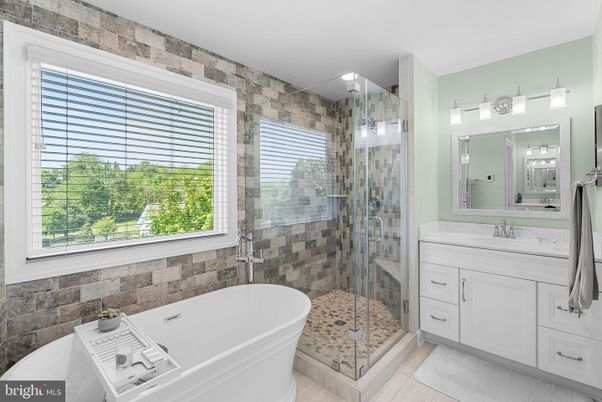 Bathroom, Free Standing Baths, Glass Shower, Interior