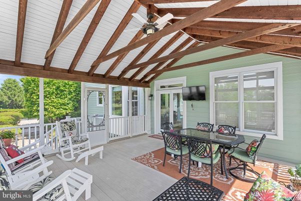 Exterior, Sun Room, Wooden Beams