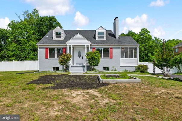 Exterior, Facade, Cape Cod