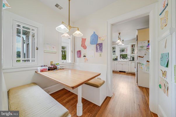 Interior, Pendant Lights, Wood Texture Flooring