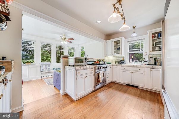 Interior, Kitchen, Pendant Lights, Wood Texture Flooring