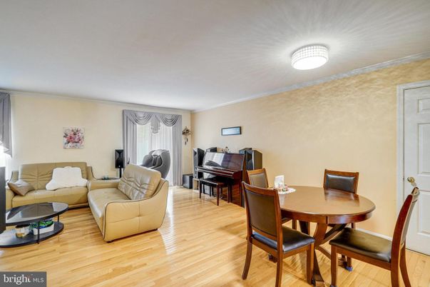 Dining room, Interior, Living room, Piano, Wood Texture Flooring