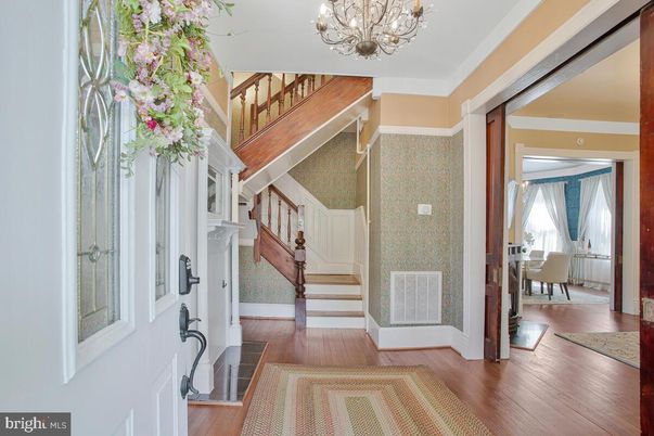 Chandelier, Interior, Wood Texture Flooring