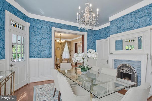 Chandelier, Dining room, Fireplace, Interior, Wood Texture Flooring