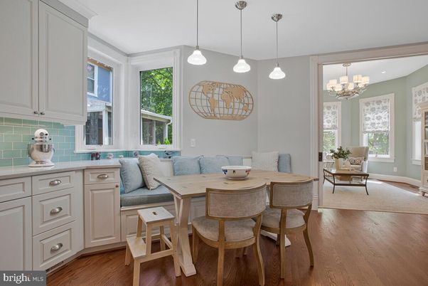 Chandelier, Dining room, Interior, Pendant Lights, Recessed Lighting, Wood Texture Flooring
